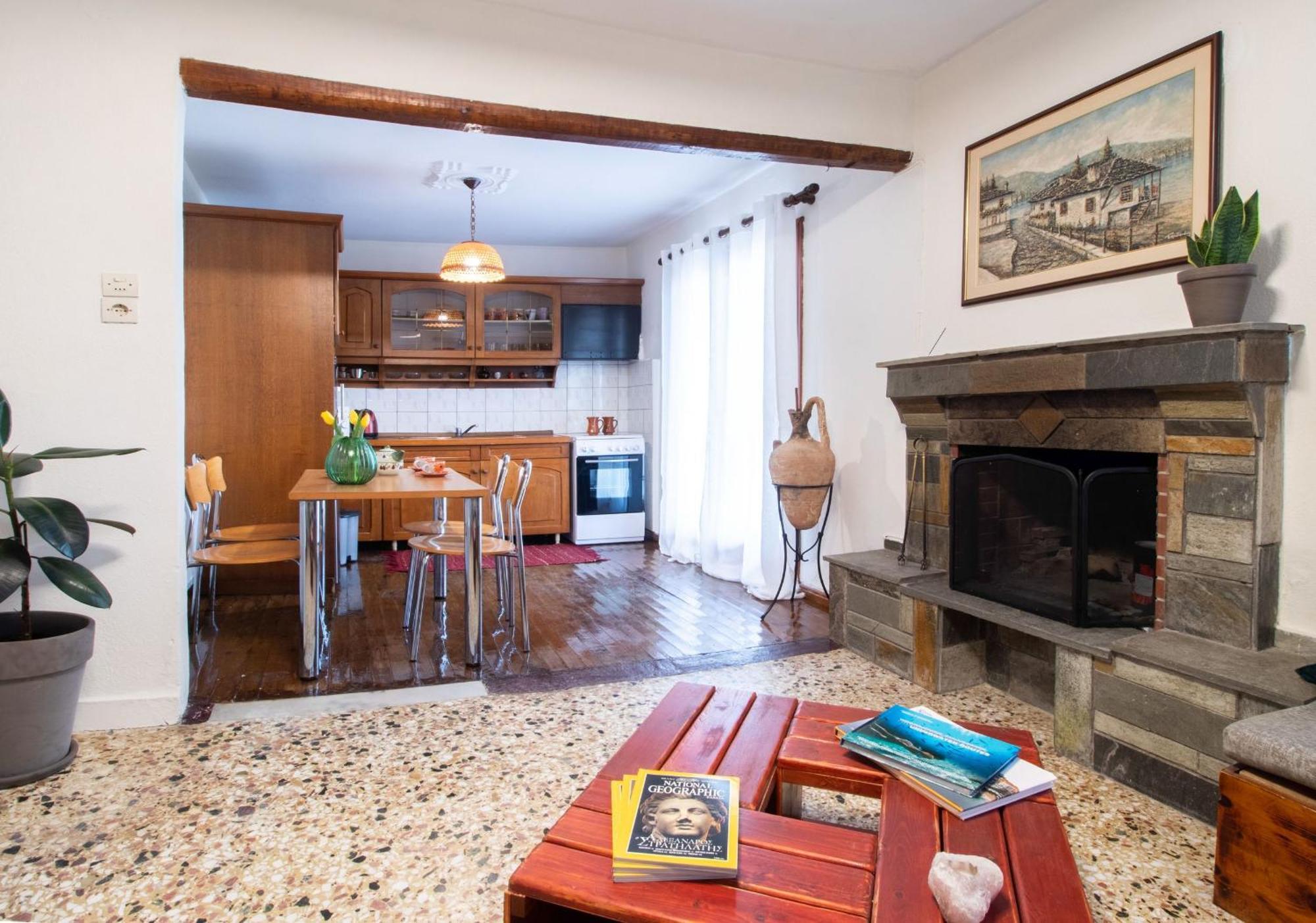 2 Bedroom Art House In Kavála Kültér fotó